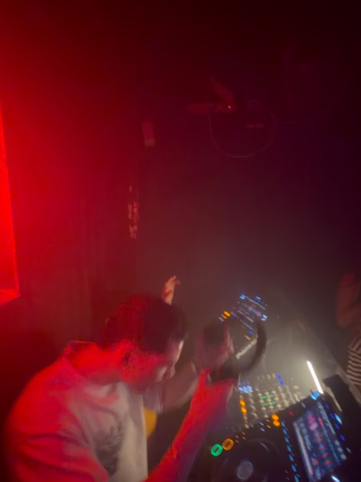 Borley Room Return to Sneaky Pete's