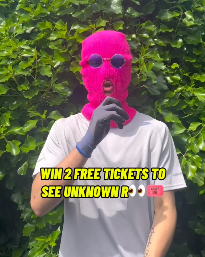 Unknown R headline show