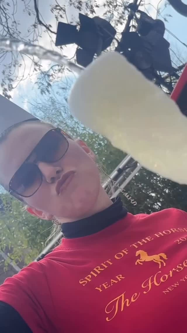SEKT? ZEHN, BLANK!