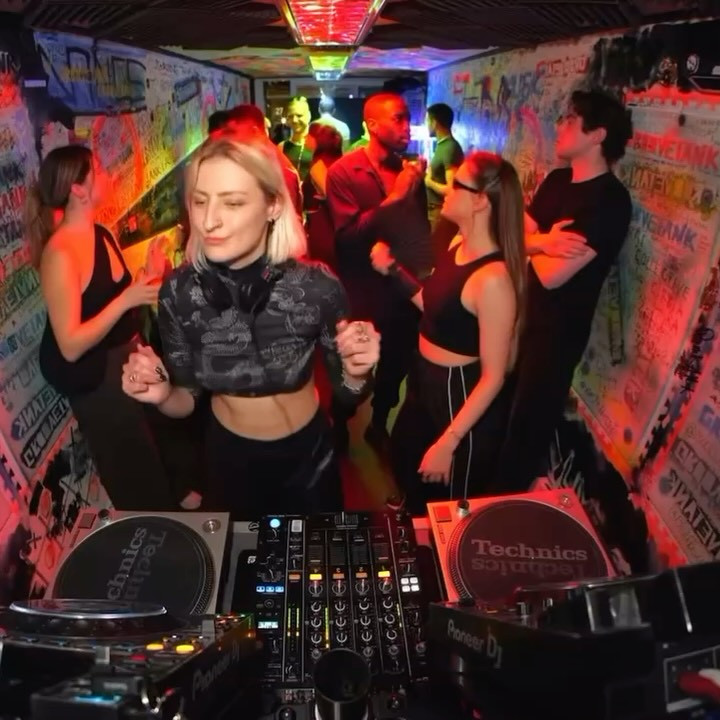 Minus Pink Residents Night