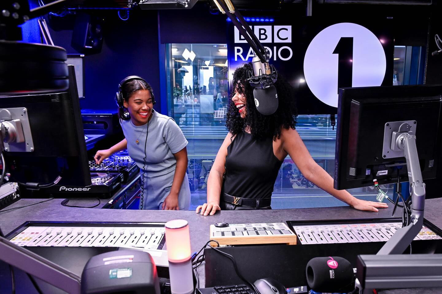 OOSH with Nakia & Fabienne Oliver