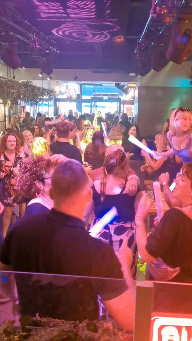 THROWBACK MASTERS: Over 25s Skools Out Day Clubbing