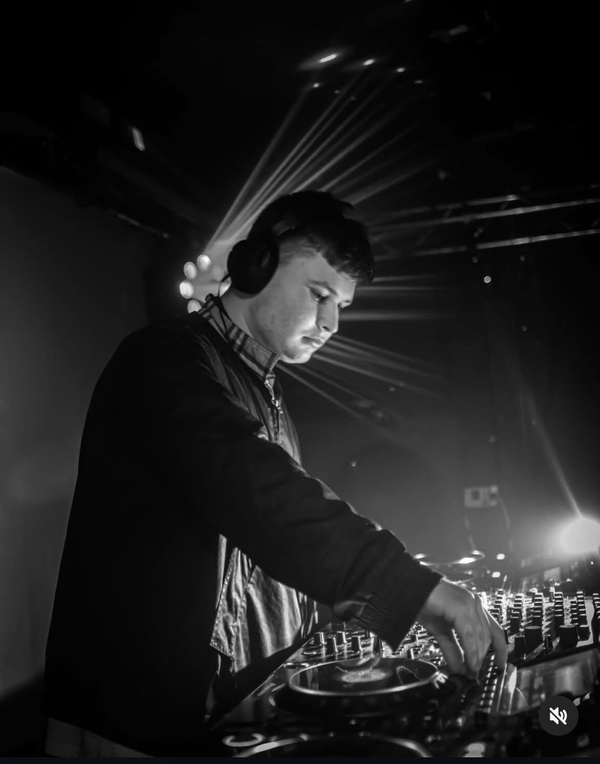 Deep Sonics Presents: CNA B2b Tickz w/ OJ