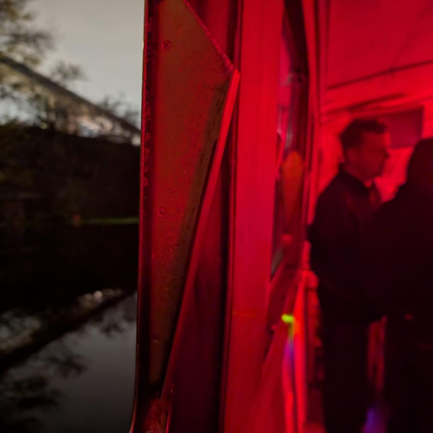Manual Flash Boat Party